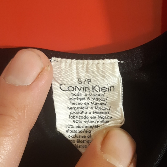 Calvin Klein sports tank top - Picture 4 of 4